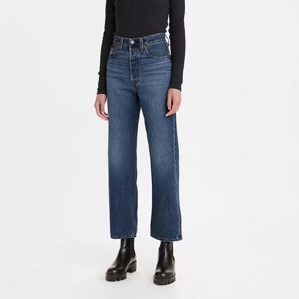 Levi’s Ribcage Straight ankle jeans